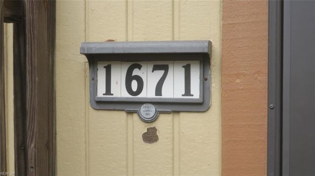 1671 Monterry PL, Newport News, VA 23608