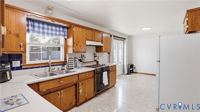 10501 Surry Rd, Chester, VA 23831