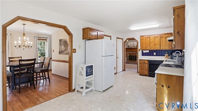 10501 Surry Rd, Chester, VA 23831