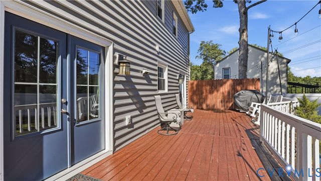10501 Surry Rd, Chester, VA 23831