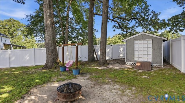 10501 Surry Rd, Chester, VA 23831