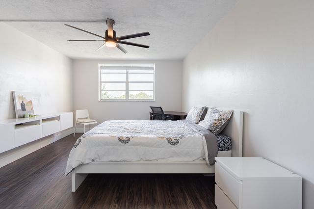 7000 NW 17th Street 419, Plantation, FL 33313