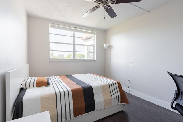 7000 NW 17th Street 419, Plantation, FL 33313