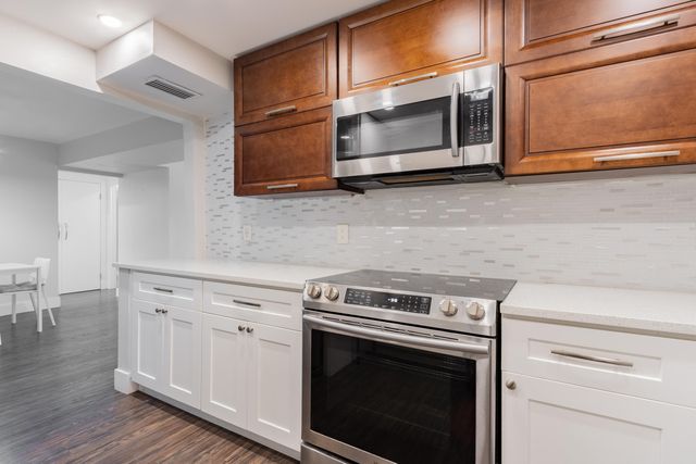 7000 NW 17th Street 419, Plantation, FL 33313