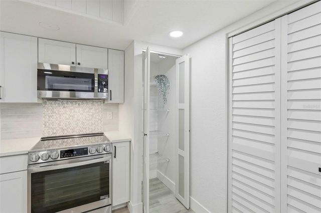 2549 OAKLEAF LANE 36C, Clearwater, FL 33763