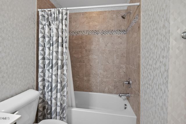 106 Constitution Drive, Durham, NC 27705