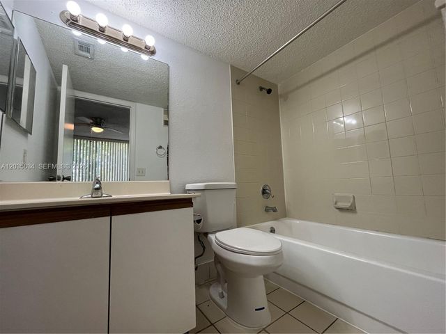 4035 W Mcnab Road F203, Pompano Beach, FL 33069