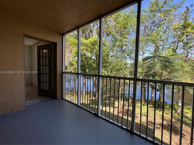 4035 W Mcnab Road F203, Pompano Beach, FL 33069