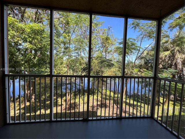 4035 W Mcnab Road F203, Pompano Beach, FL 33069
