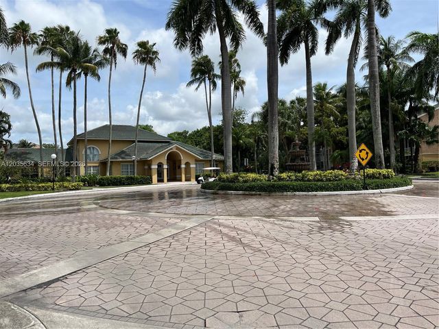 4035 W Mcnab Road F203, Pompano Beach, FL 33069