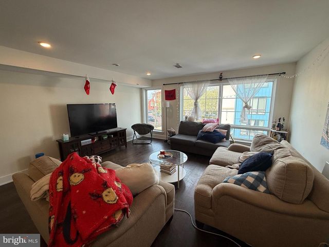 1824 RIDGE AVE, Philadelphia, PA 19130