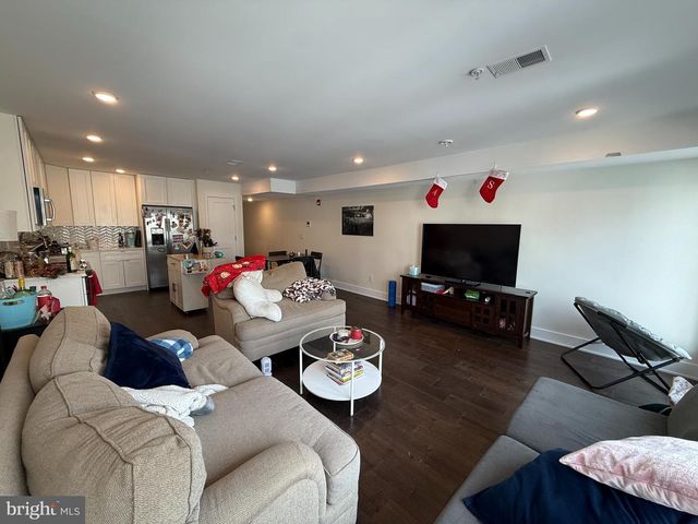 1824 RIDGE AVE, Philadelphia, PA 19130