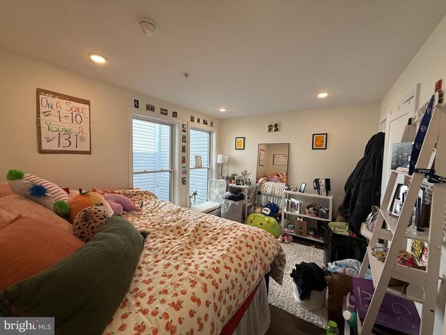 1824 RIDGE AVE, Philadelphia, PA 19130
