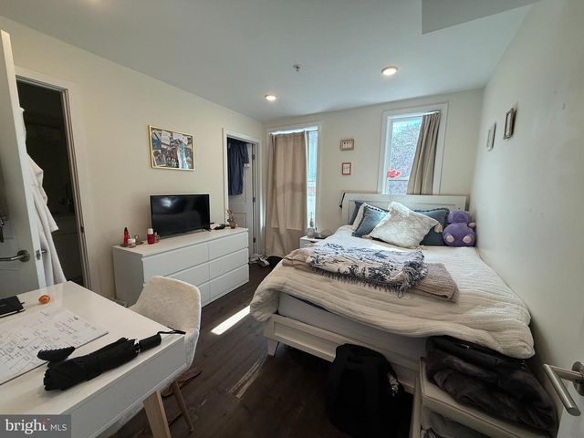 1824 RIDGE AVE, Philadelphia, PA 19130