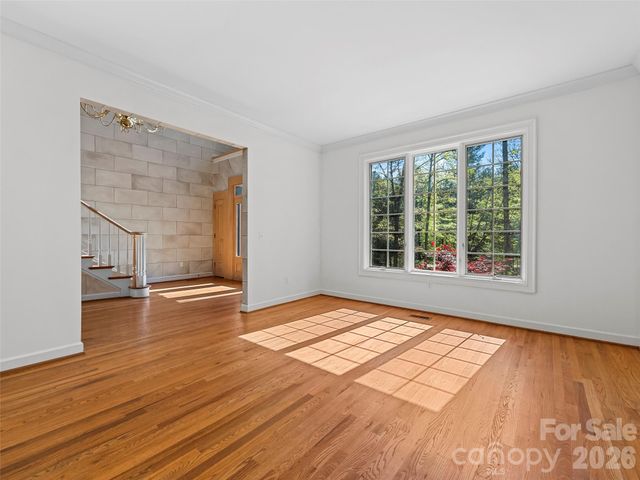 3 Fir Tree Lane, Asheville, NC 28803