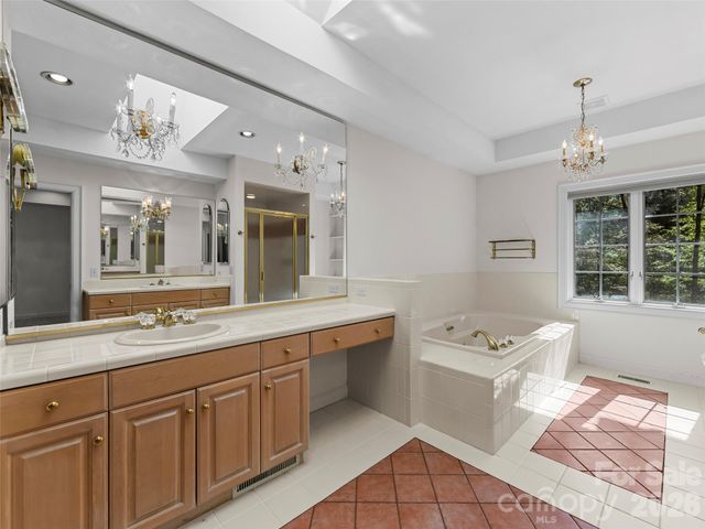 3 Fir Tree Lane, Asheville, NC 28803