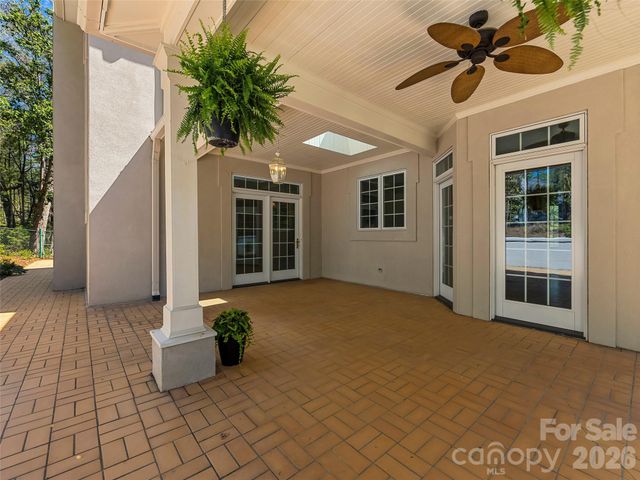 3 Fir Tree Lane, Asheville, NC 28803