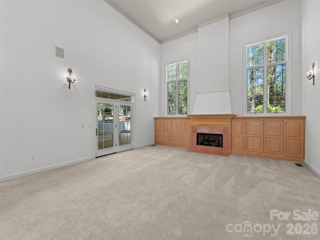 3 Fir Tree Lane, Asheville, NC 28803