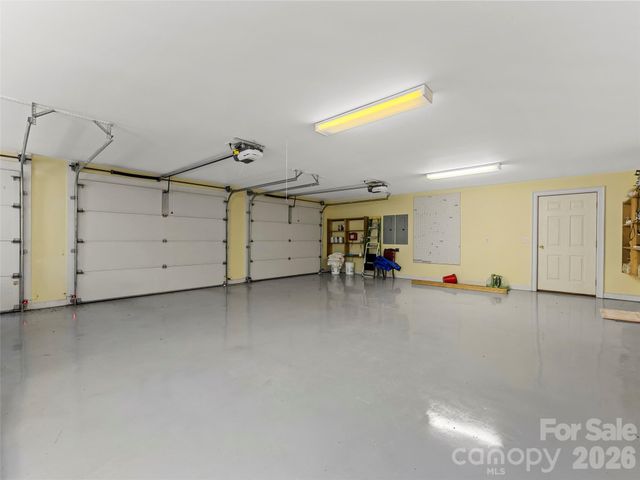 3 Fir Tree Lane, Asheville, NC 28803