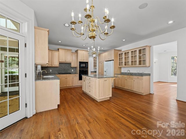 3 Fir Tree Lane, Asheville, NC 28803