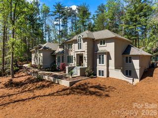 3 Fir Tree Lane, Asheville, NC 28803