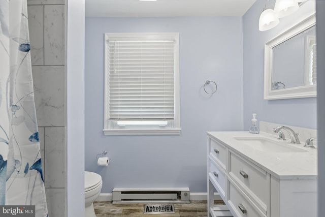 300 OAKBROOK DR, Felton, PA 17322