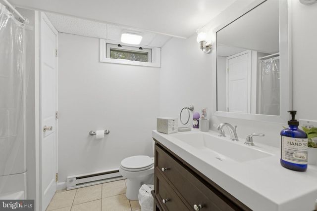 300 OAKBROOK DR, Felton, PA 17322