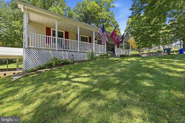 300 OAKBROOK DR, Felton, PA 17322
