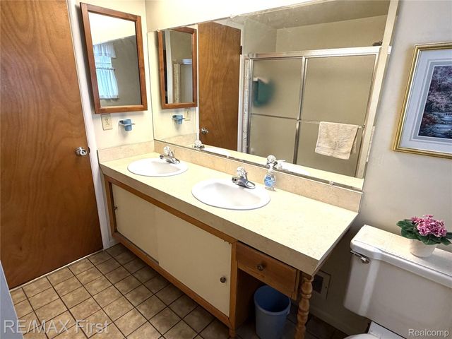 25886 Masch Avenue, Warren, MI 48091