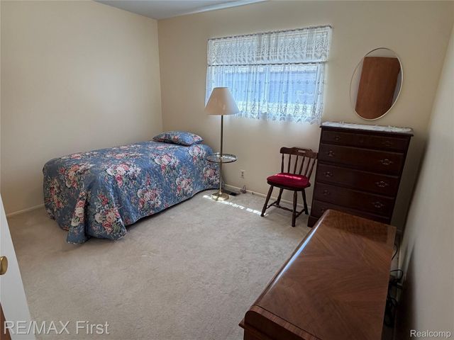 25886 Masch Avenue, Warren, MI 48091