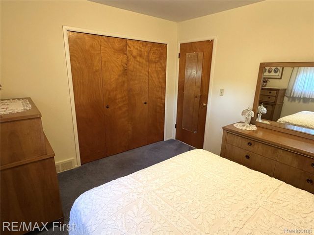 25886 Masch Avenue, Warren, MI 48091