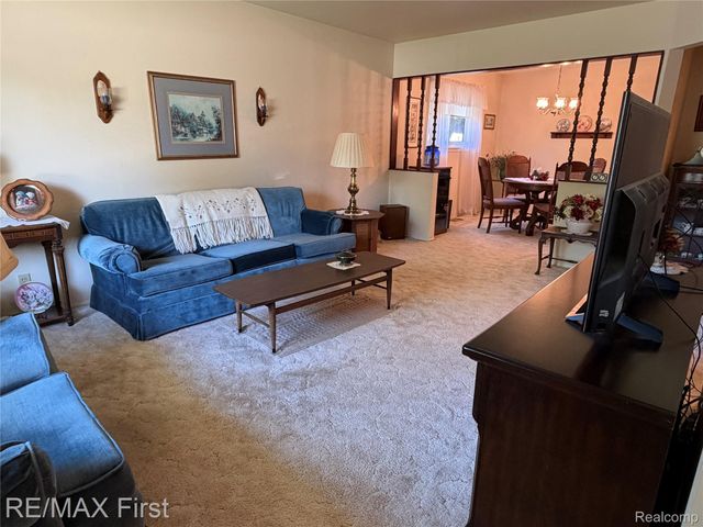25886 Masch Avenue, Warren, MI 48091