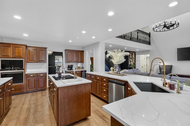 435 Oxbow TRL, Marble Falls, TX 78654