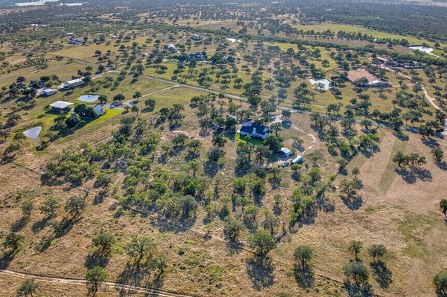 435 Oxbow TRL, Marble Falls, TX 78654