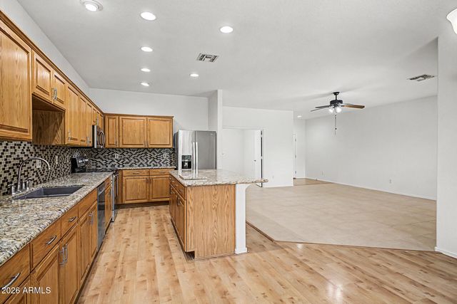 2073 E HAWKEN Way, Chandler, AZ 85286