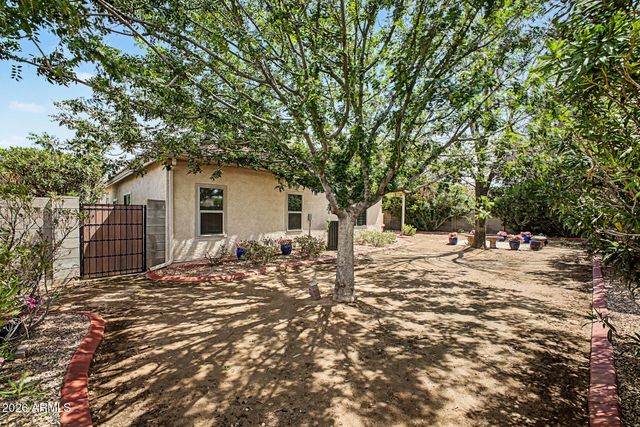 2073 E HAWKEN Way, Chandler, AZ 85286