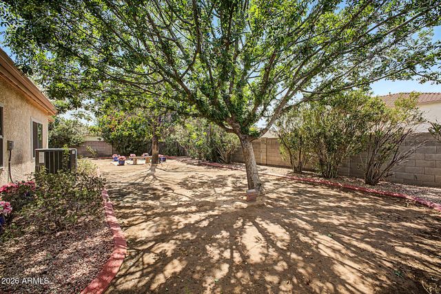 2073 E HAWKEN Way, Chandler, AZ 85286