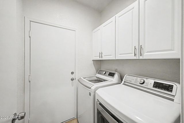 2073 E HAWKEN Way, Chandler, AZ 85286
