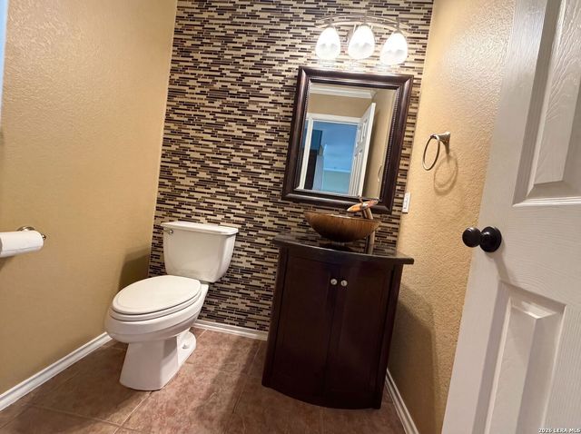 5002 WHISPER CV, Schertz, TX 78108