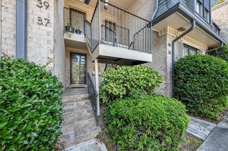 37 La Rue Place NW, Atlanta, GA 30327