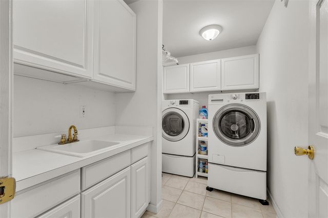 24491 Forest Drive, South Lyon, MI 48178