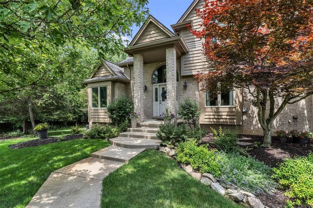 24491 Forest Drive, South Lyon, MI 48178