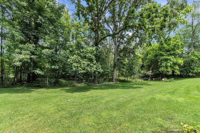 24491 Forest Drive, South Lyon, MI 48178
