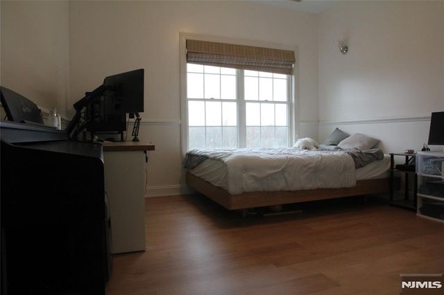 2403 Windsor Park Court 403, Englewood, NJ 07631