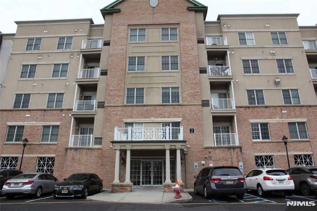 2403 Windsor Park Court 403, Englewood, NJ 07631