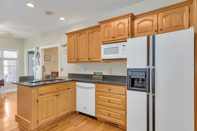 178 Sugar Leaf Cir, Winchester, TN 37398