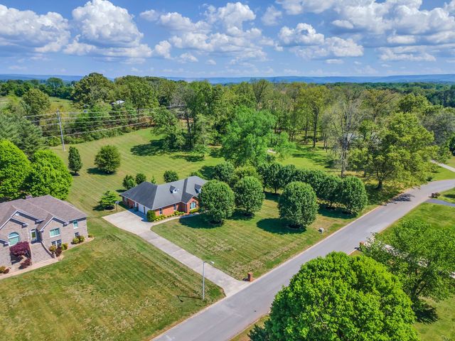 178 Sugar Leaf Cir, Winchester, TN 37398