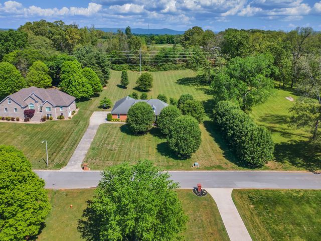178 Sugar Leaf Cir, Winchester, TN 37398