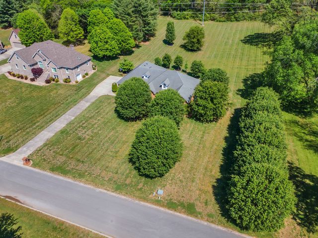 178 Sugar Leaf Cir, Winchester, TN 37398