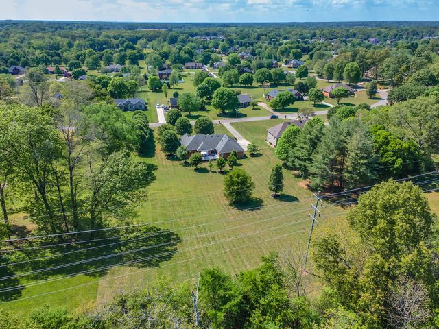 178 Sugar Leaf Cir, Winchester, TN 37398